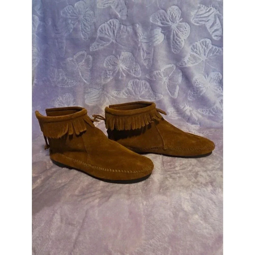 Minnetonka Brown Suede Back Zip Fringe Ankle Moccasin Boots Size 4 Style 2282